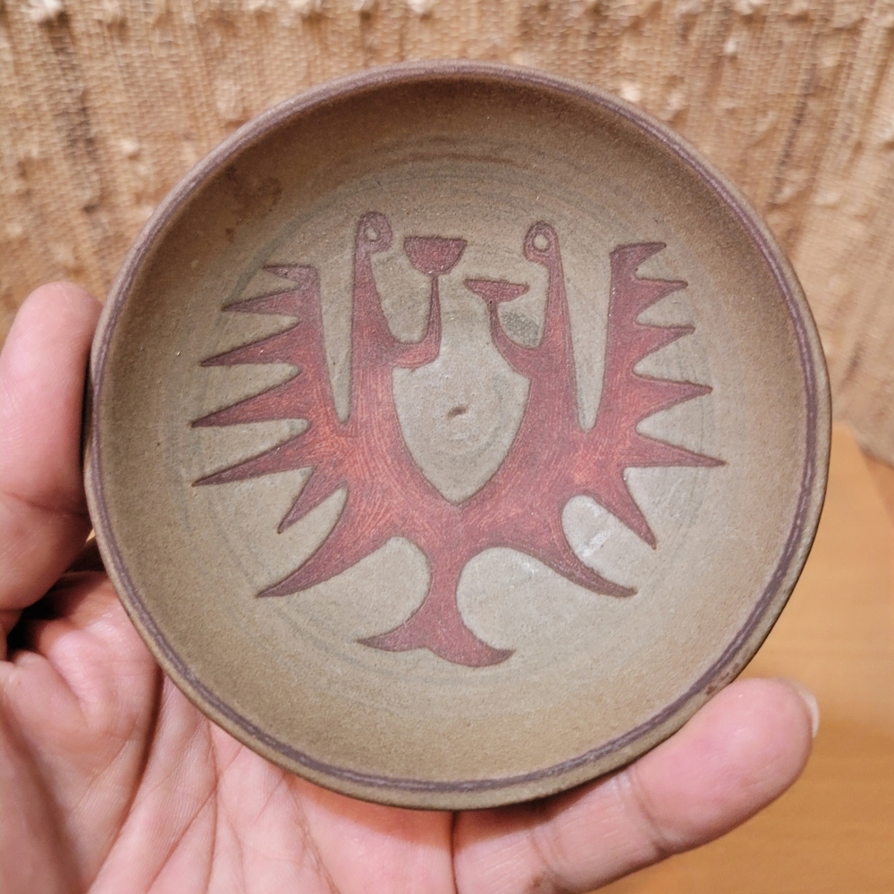 Rare Mid-20th cent. pottery bowl by René Maurel, Vallauris, France. Signed